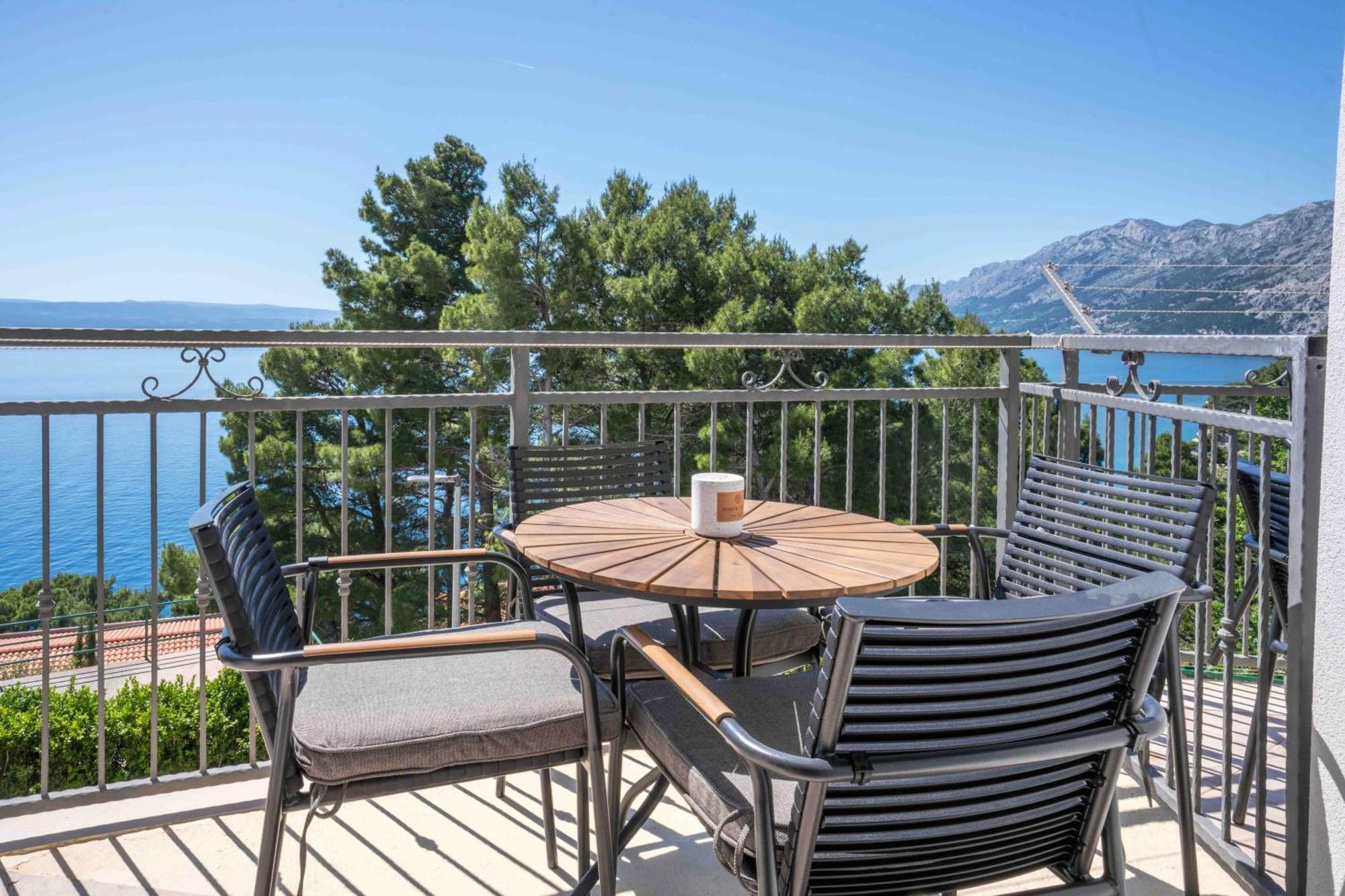 Sea View Apartment Gin Brela Eksteriør billede