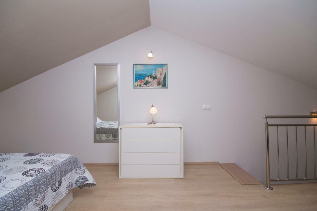 Sea View Apartment Gin Brela Eksteriør billede